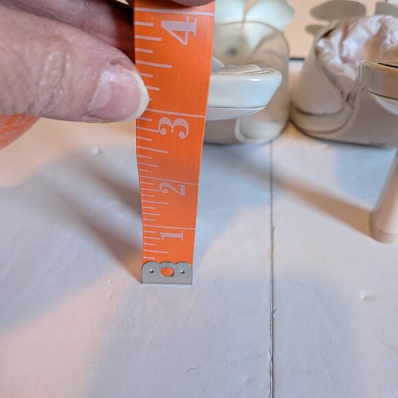 BCBGeneration Remani Transparent Upper Heel Flower Sandals - Picture 6 of 9